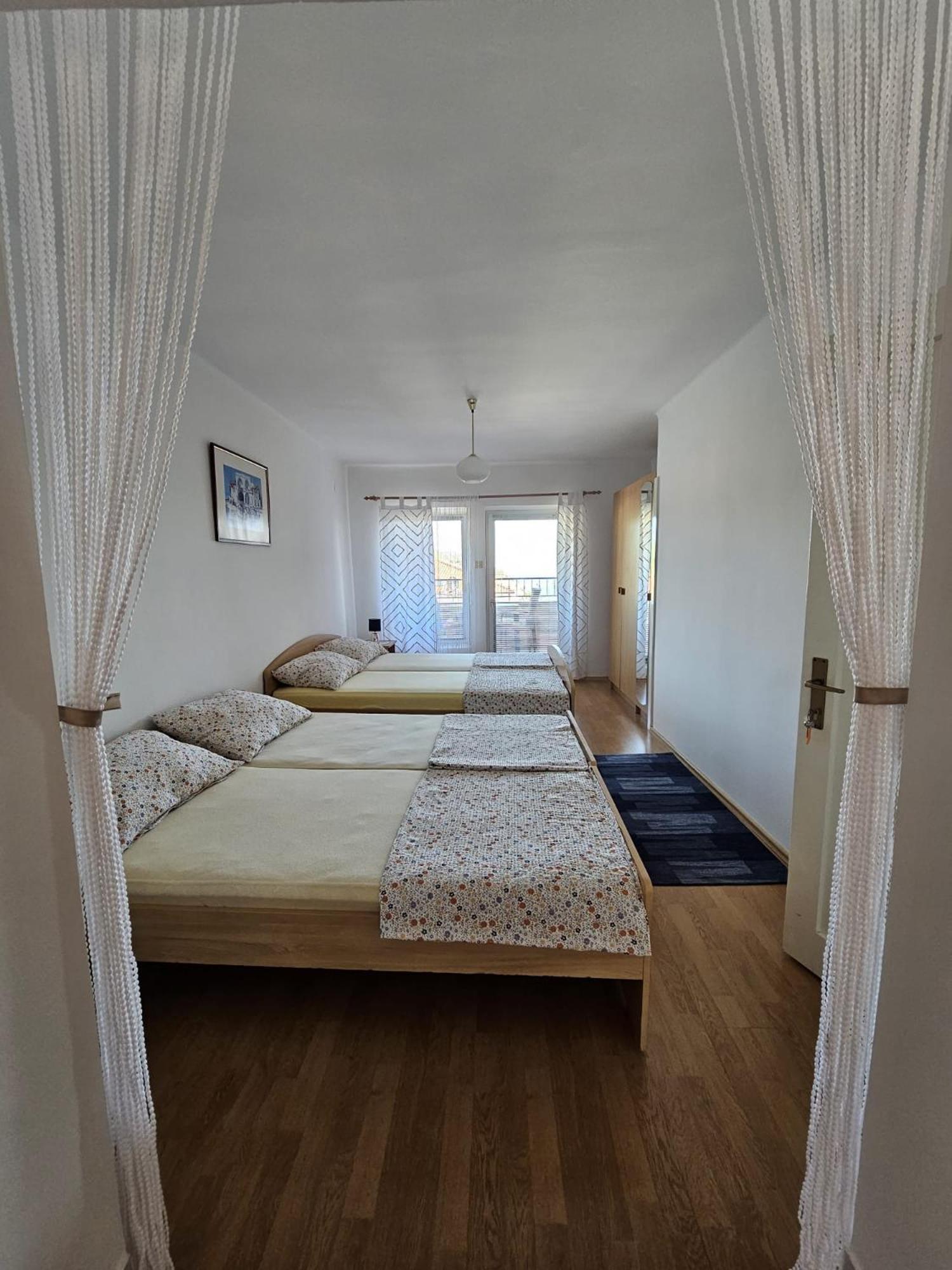 Studios Dolcek Krvavica Bagian luar foto
